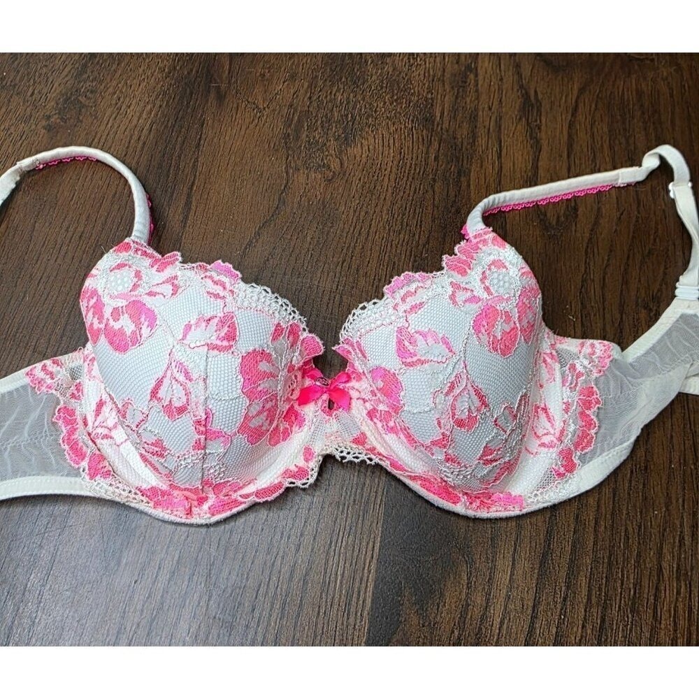 Pink & White Floral Lace‎ Underwire Bra With Adjustable Straps & Mesh Sides B1